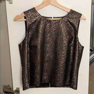 Vince Camuto zip back crop top